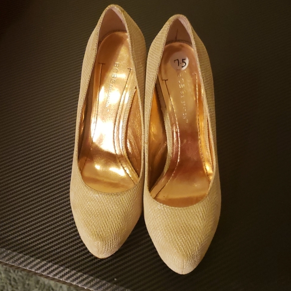 BCBG Snake Skin Rose Gold & Beige Heels - Picture 6 of 9